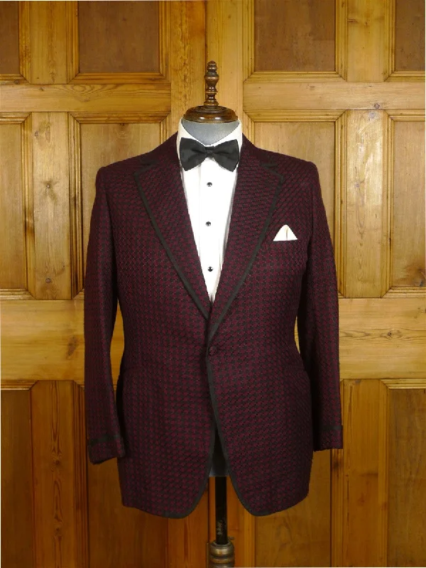 Elegant Men's Linen Suits24/1089 fabulous vintage 1975 cyril a castle savile row conduit st bespoke burgundy / black check silk dinner / smoking jacket w/ 2-tone lining 42-43 short to regular