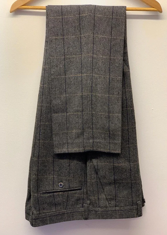 Men's Suits with Wrinkle-Resistant FabricsCavani Albert Grey Tweed Trousers