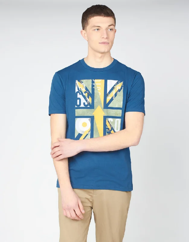 Classic Men's Three-Piece SuitsBen Sherman Typography Flag Sea Tee