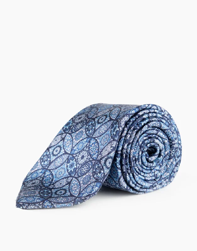 Men's Suits with Double VentsBlue Medallion Geometric Silk Tie