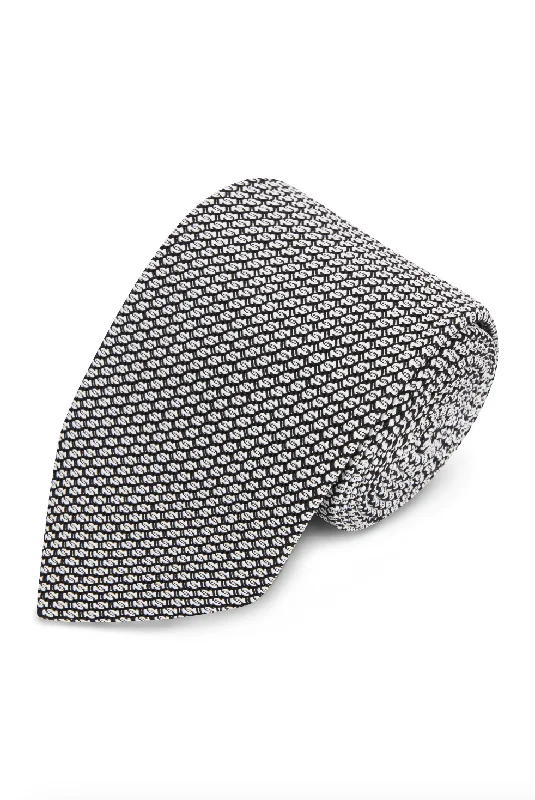 Men's Suits with Mother-of-Pearl ButtonsSilk Garza Tie