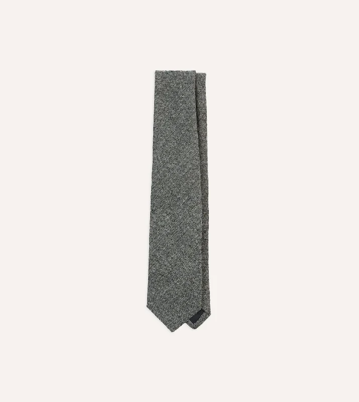 Comfortable Men's Stretch SuitsGrey Shetland Wool Tipped Tie