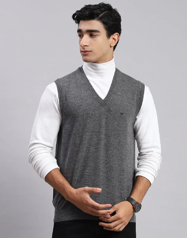 Men's Coats with Adjustable HemsMen Grey Solid V Neck Sleeveless Sweater