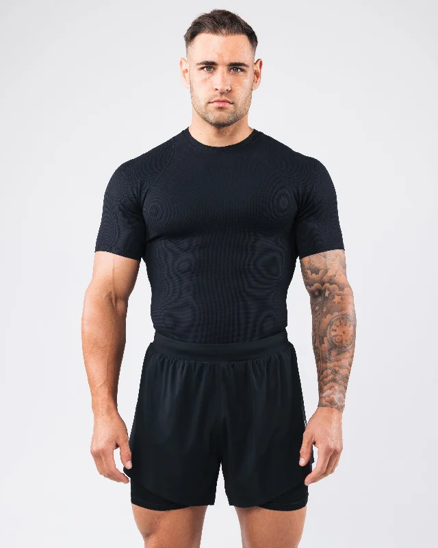 Men's Shirts with Rounded HemlinesPower Short Sleeve - Black