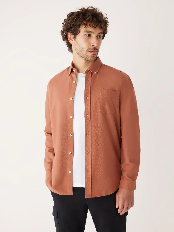 Men's Bold-Color Shirts for a Statement PieceThe Jasper Oxford Shirt in Russet