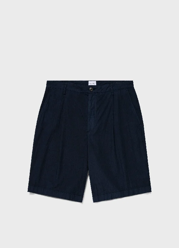 Men's Pants with Turn-Up CuffsMen's Pleated Seersucker Short in Navy