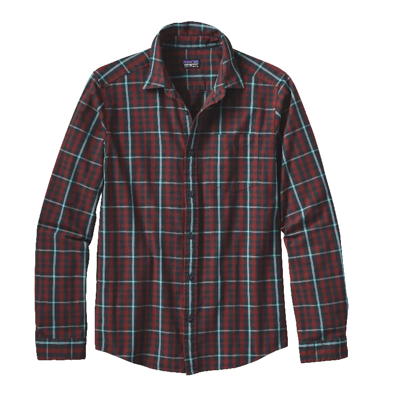 Men's Solid-Colored Shirts for VersatilityM's Long-Sleeved Bluffside Shirt