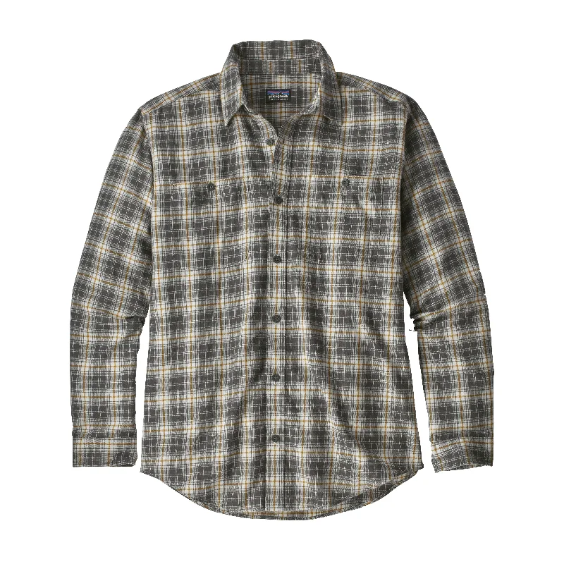 Men's Spread-Collar Shirts for a Bold StatementM's Long-Sleeved Pima Cotton Shirt