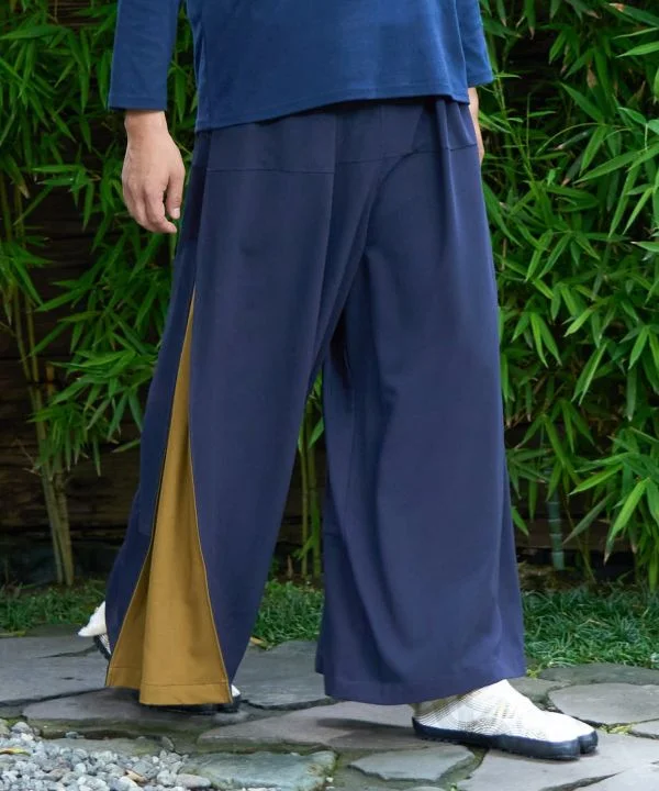 Men's Tailored Pants for a Sharp AppearanceKAKURE-IRO Bi-color Hakama Style Pants