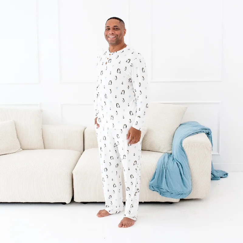 Men's Pants with Adjustable CuffsMen's Lounge Pants in Penguin